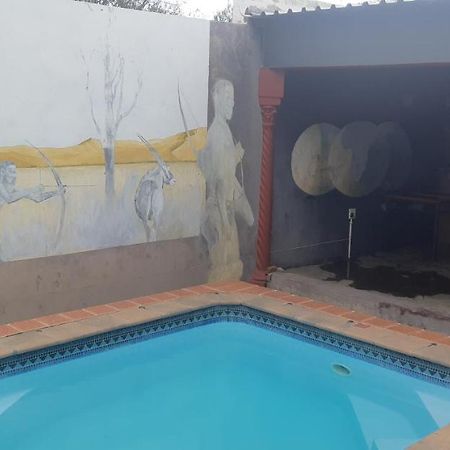 African Sky Guesthouse วินด์ฮุก ภายนอก รูปภาพ